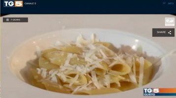 TG5, la carbonara senza guanciale di Arcangelo Dandini